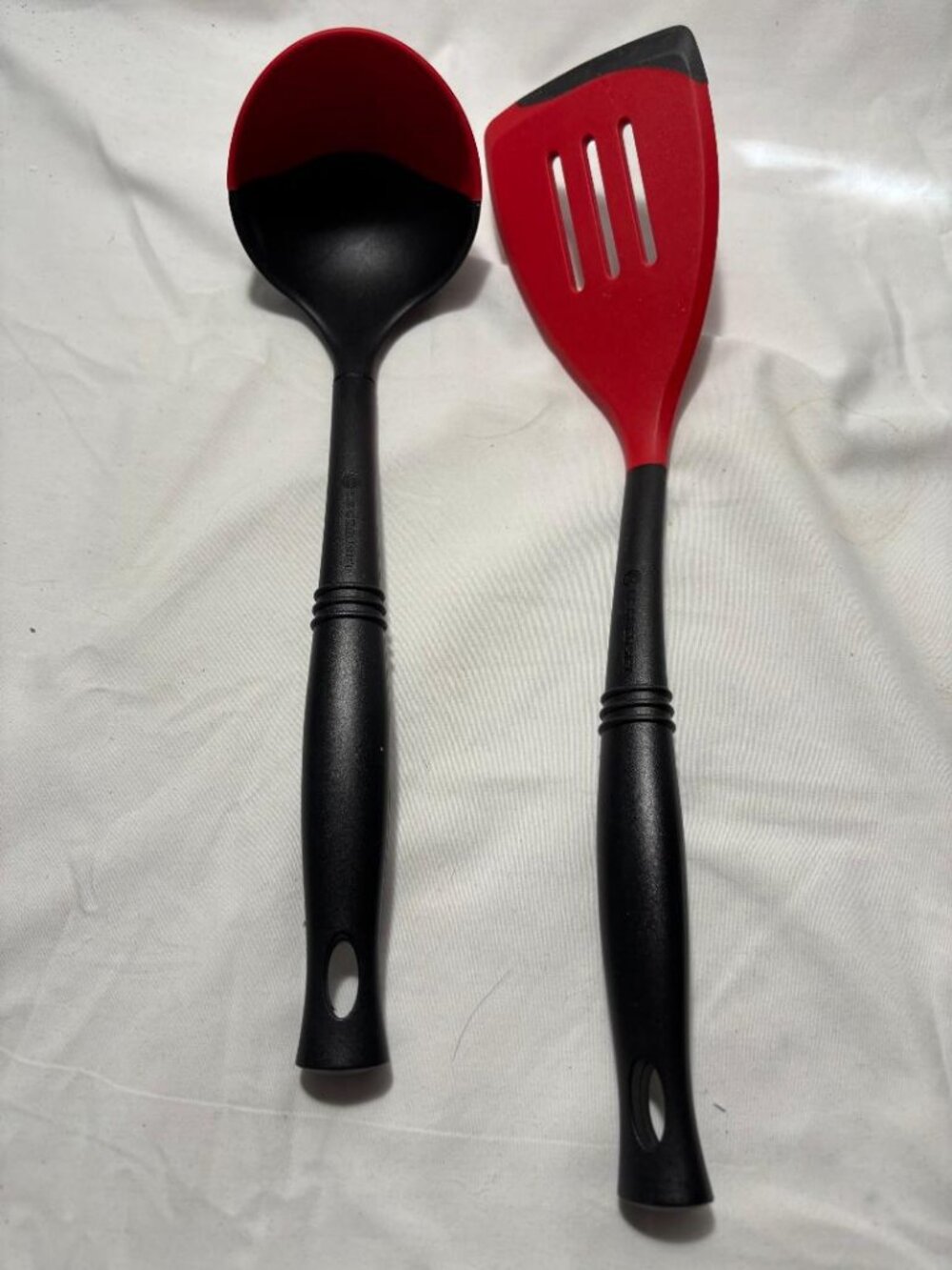 LE CREUSET Slotted Turner Spatula & Ladel Red & Black Silicone Utensil 13.5"